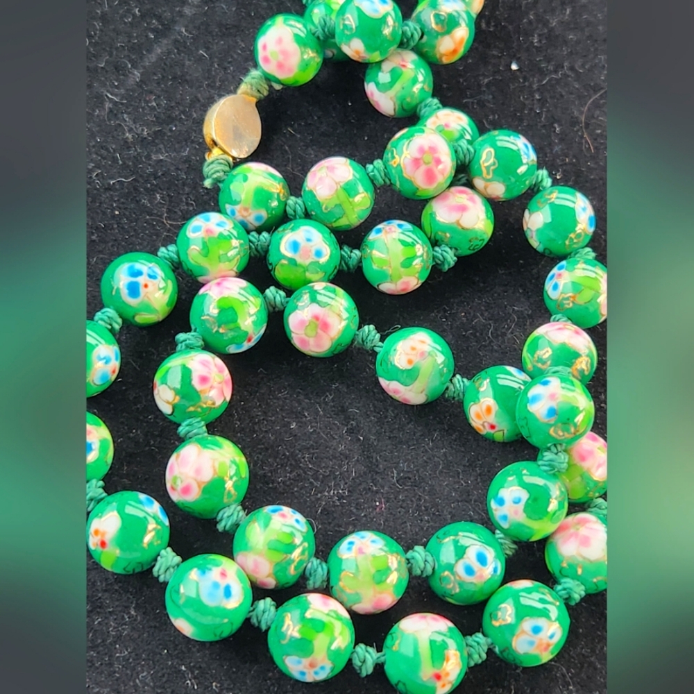 VTG Green Cloisonné Enamel Floral Chinese Round Beads Necklace 26"